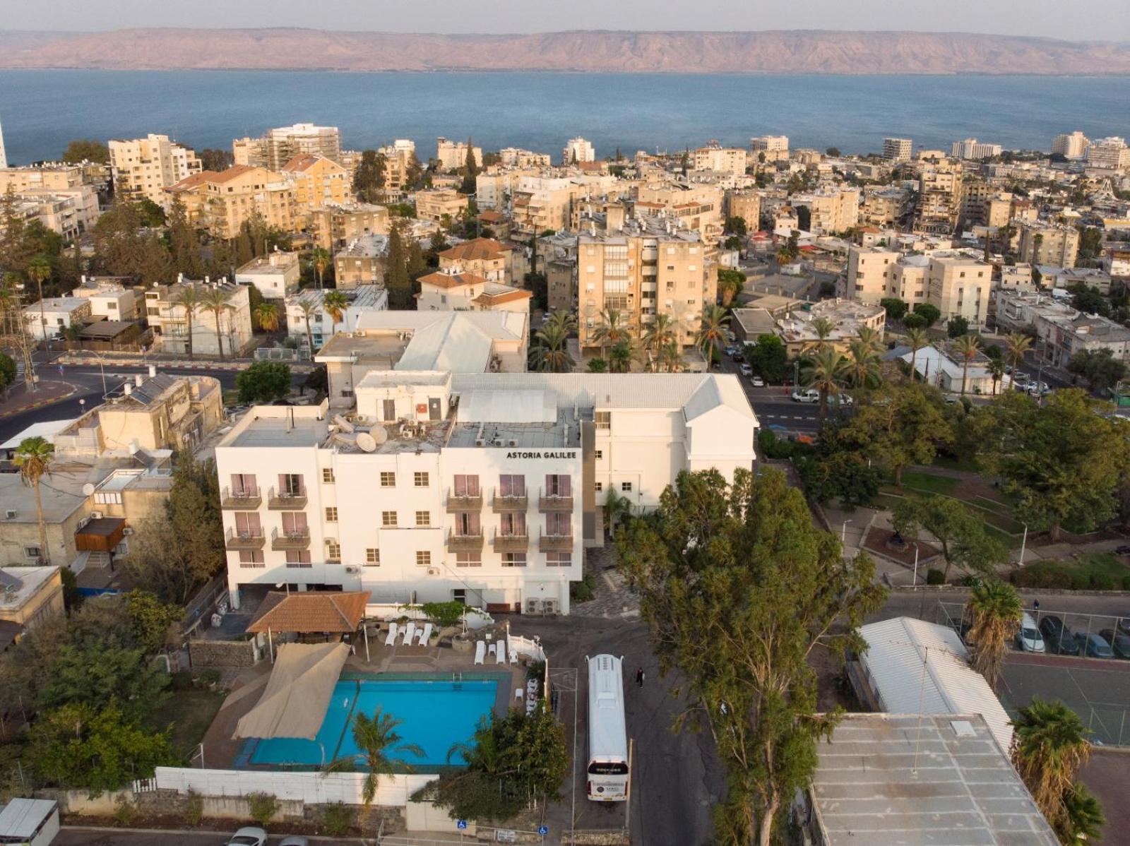 Astoria Galilee Hotel Тиберия Екстериор снимка