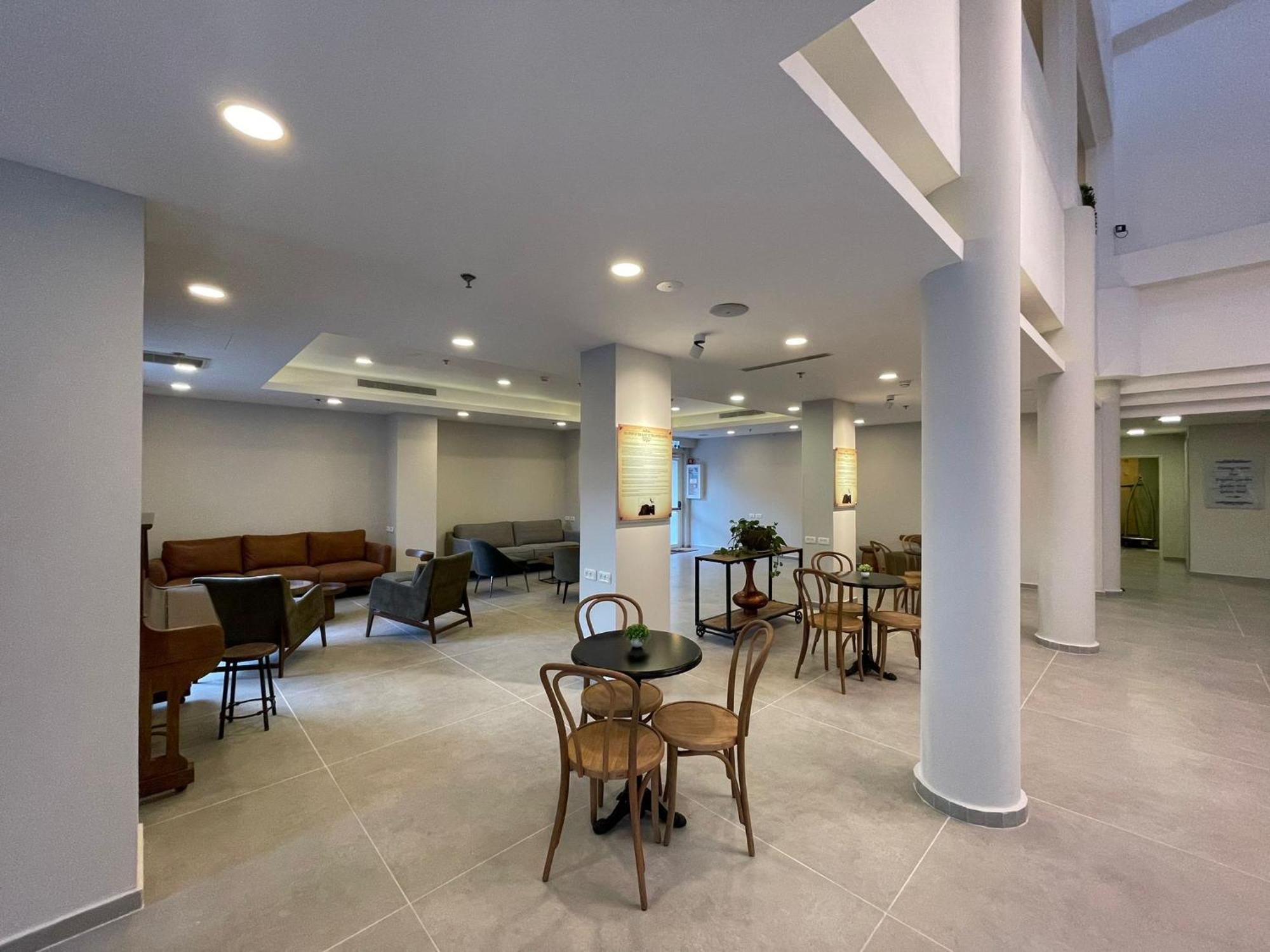 Astoria Galilee Hotel Тиберия Екстериор снимка