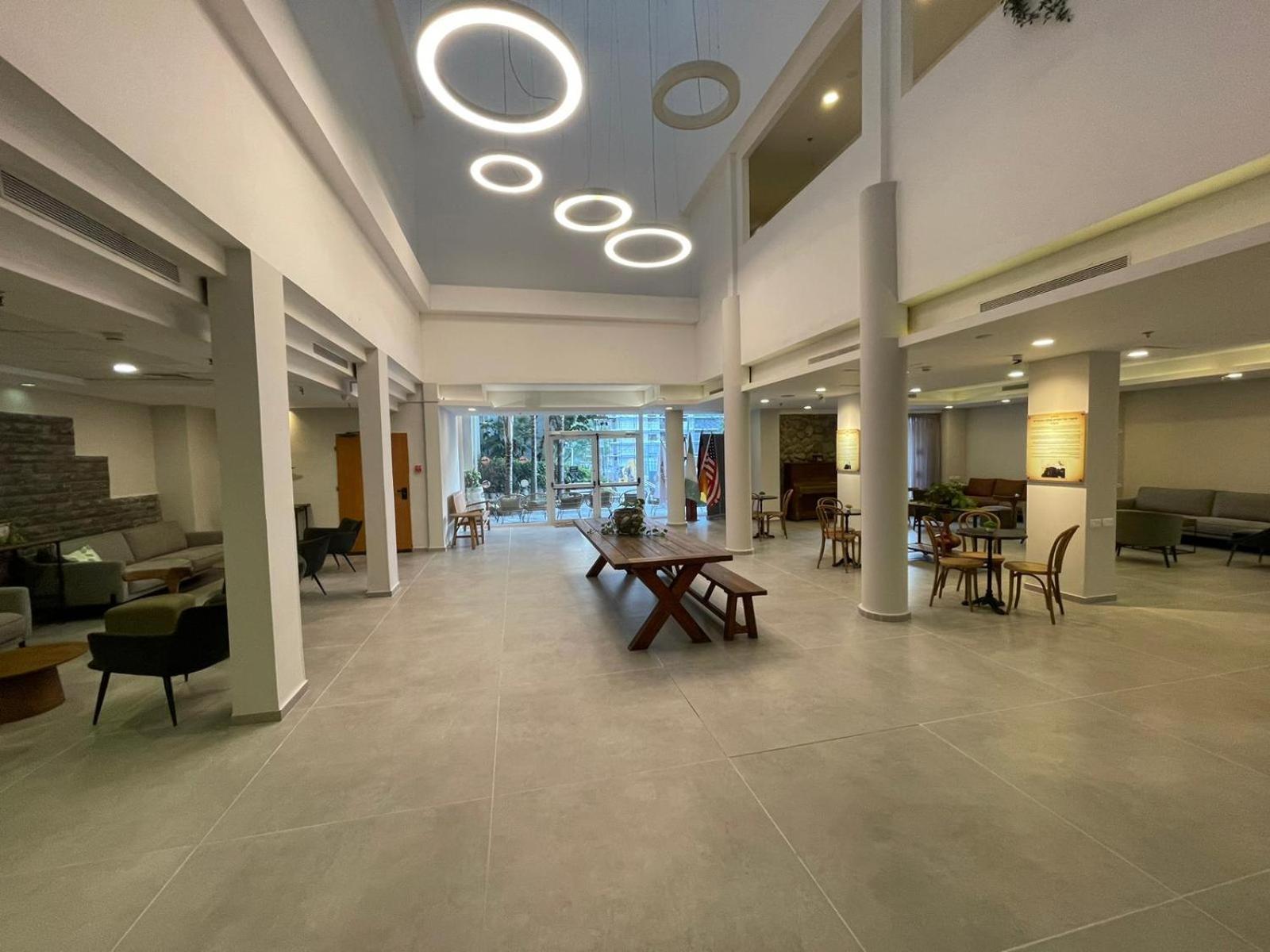 Astoria Galilee Hotel Тиберия Екстериор снимка