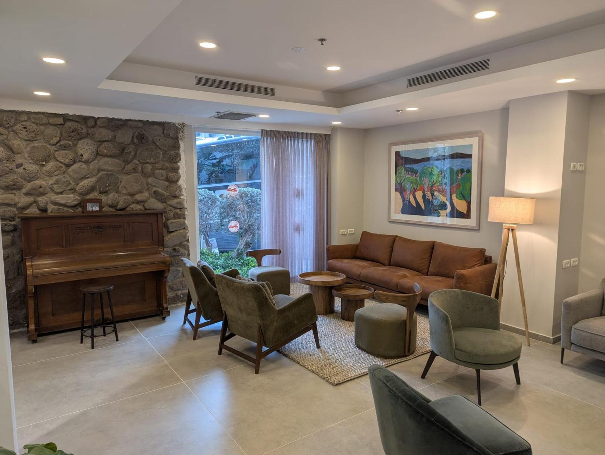 Astoria Galilee Hotel Тиберия Екстериор снимка