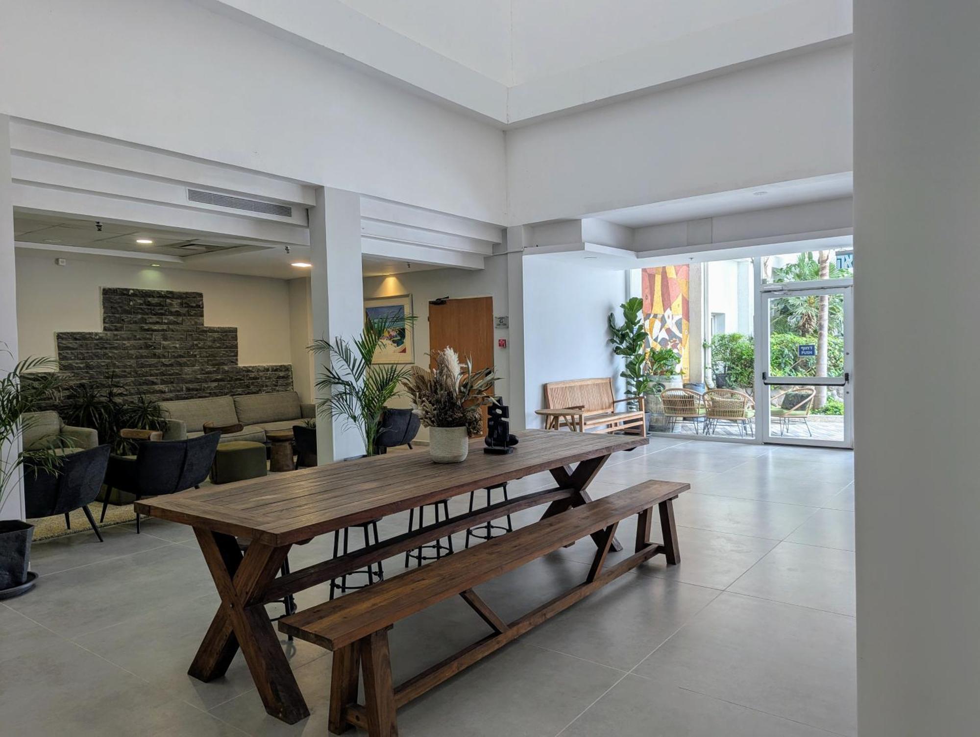 Astoria Galilee Hotel Тиберия Екстериор снимка
