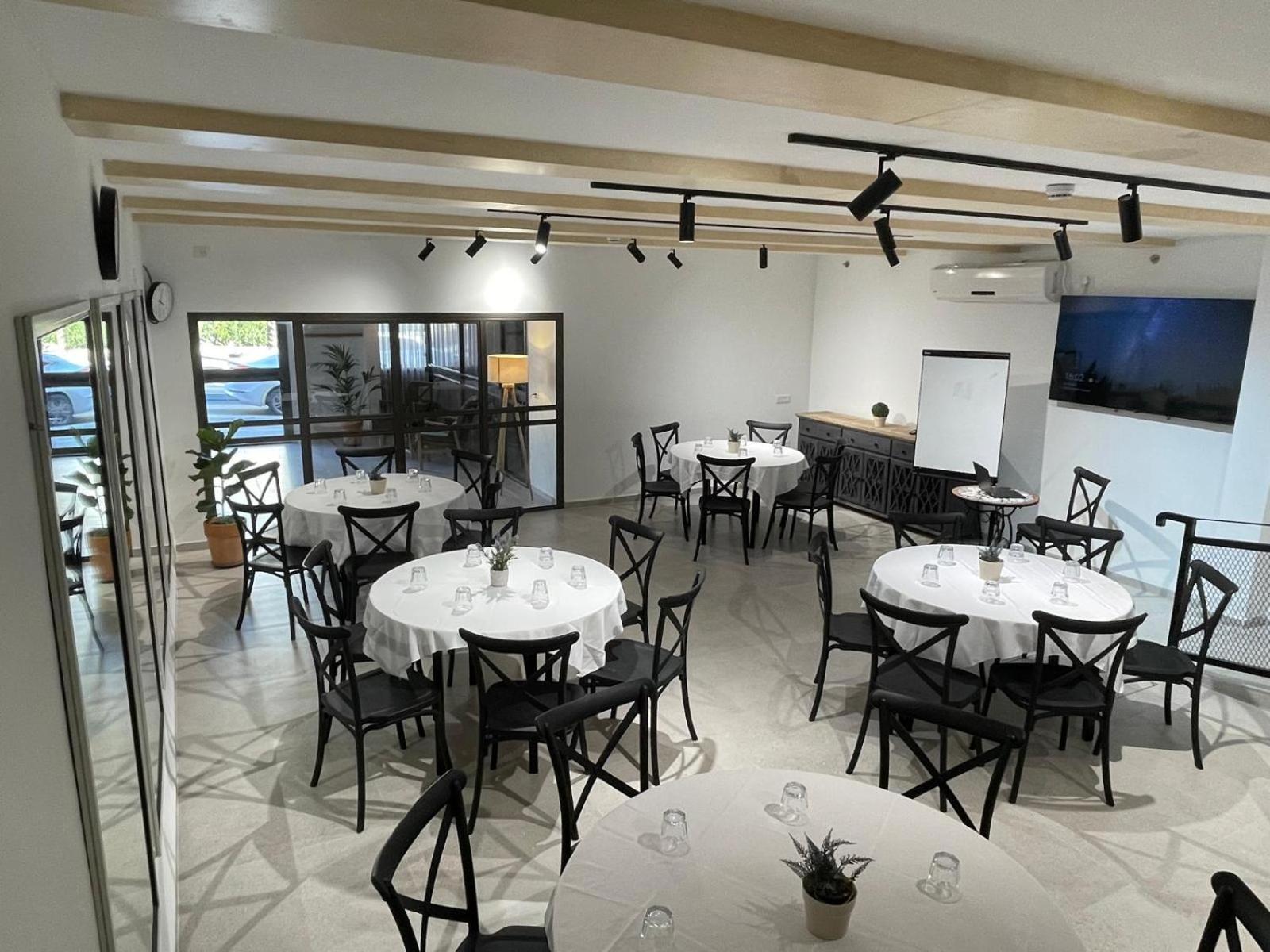 Astoria Galilee Hotel Тиберия Екстериор снимка