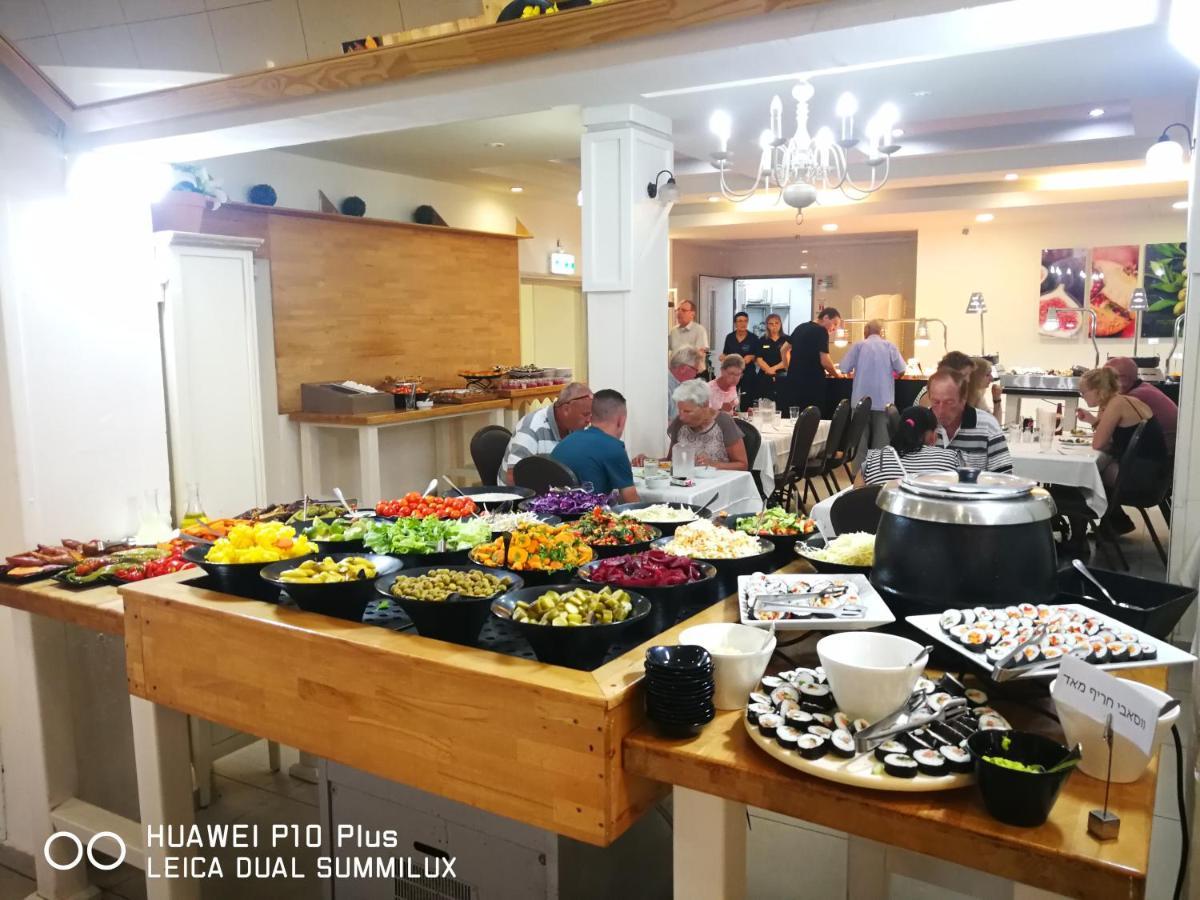 Astoria Galilee Hotel Тиберия Екстериор снимка